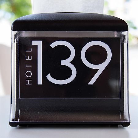 Hotel 139 Castelldefels Kültér fotó