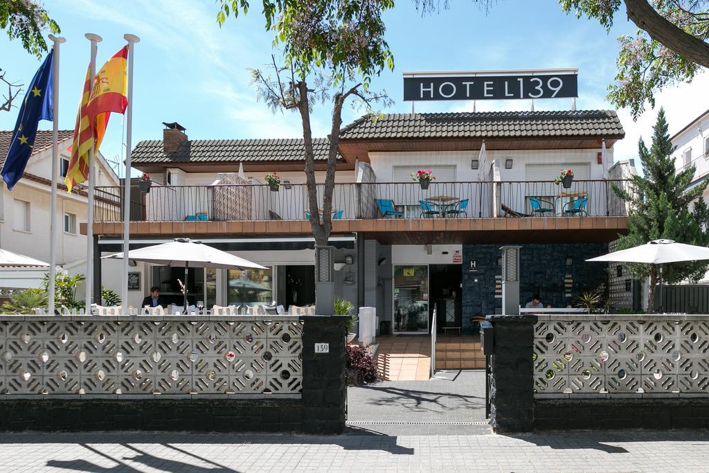 Hotel 139 Castelldefels Kültér fotó
