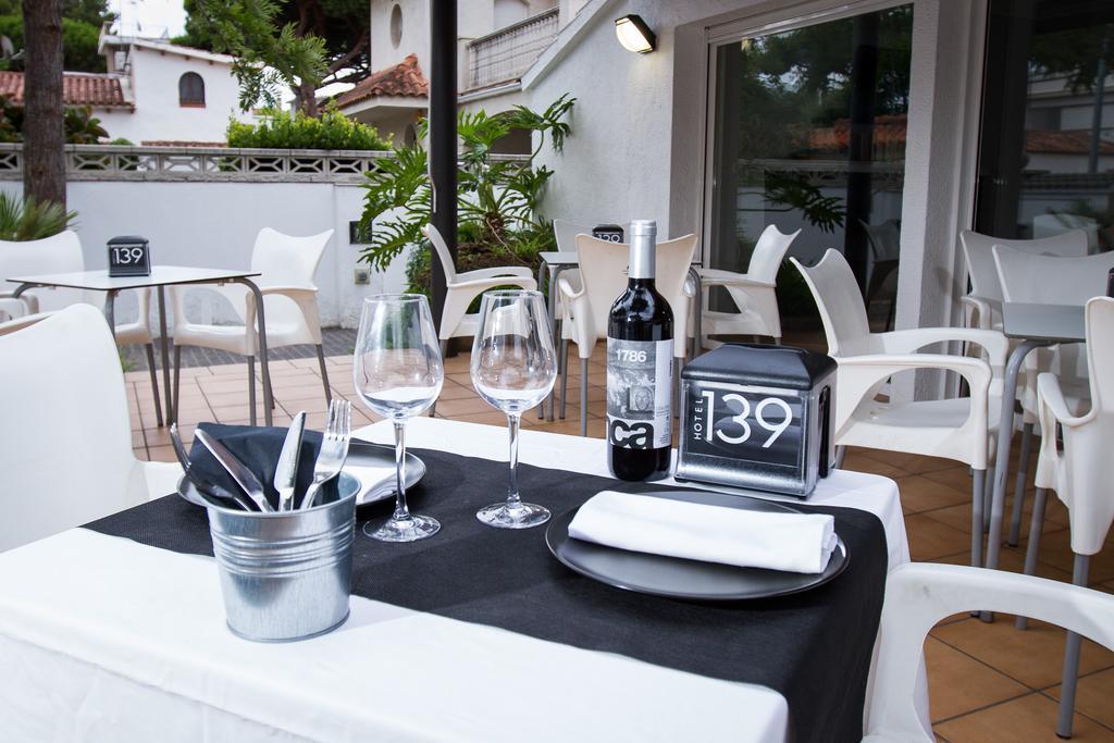 Hotel 139 Castelldefels Kültér fotó