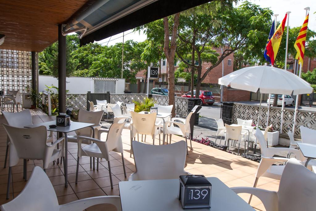 Hotel 139 Castelldefels Kültér fotó